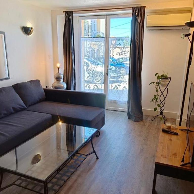 Renovated flat with parking in Fréjus center - Apartment - 1