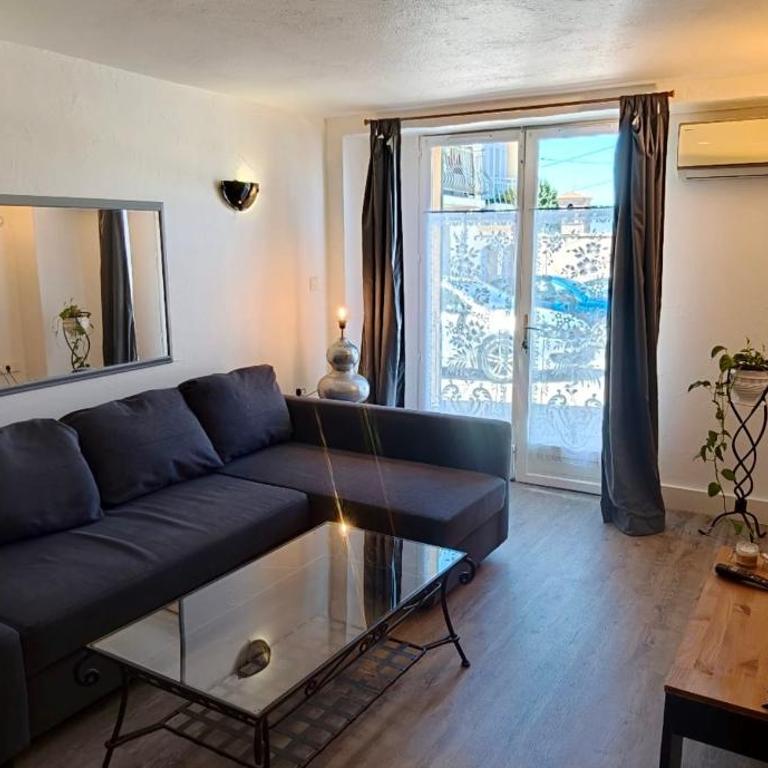 Renovated flat with parking in Fréjus center - Apartment - 3