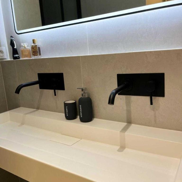 Modern apartment -1BDR 4P - 300m from the BEACH - Apartment mit 1 Schlafzimmer - 3