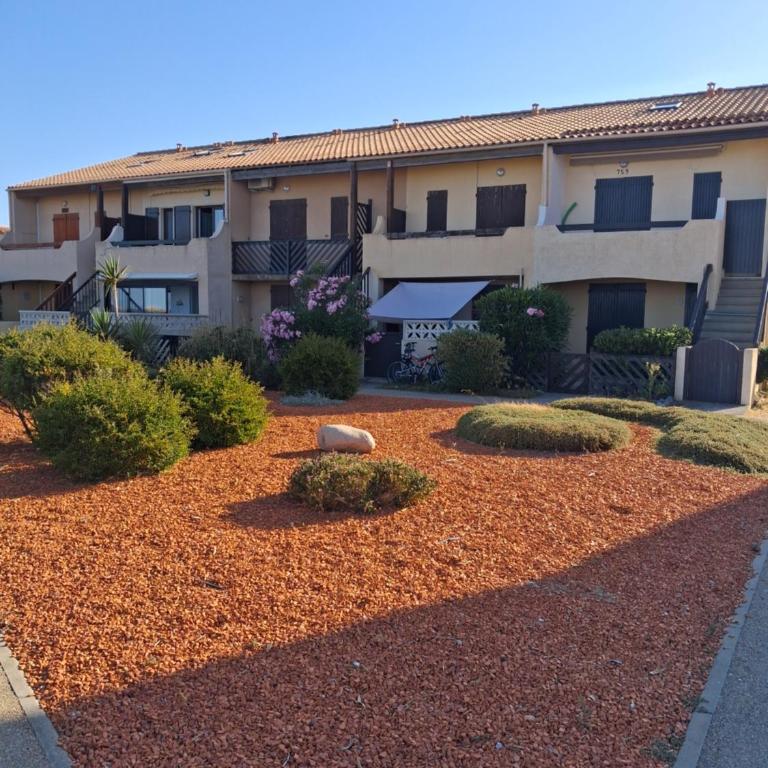 NOUVEL HEBERGEMENT - Maison 2 chambres I ACCES DIRECT PLAGE I Terrasse Privée & Parking I 6 max I L'ECRIN DE LA GRANDE BLEUE - Classé 3 ÉTOILES - Maison 2 Chambres - 12