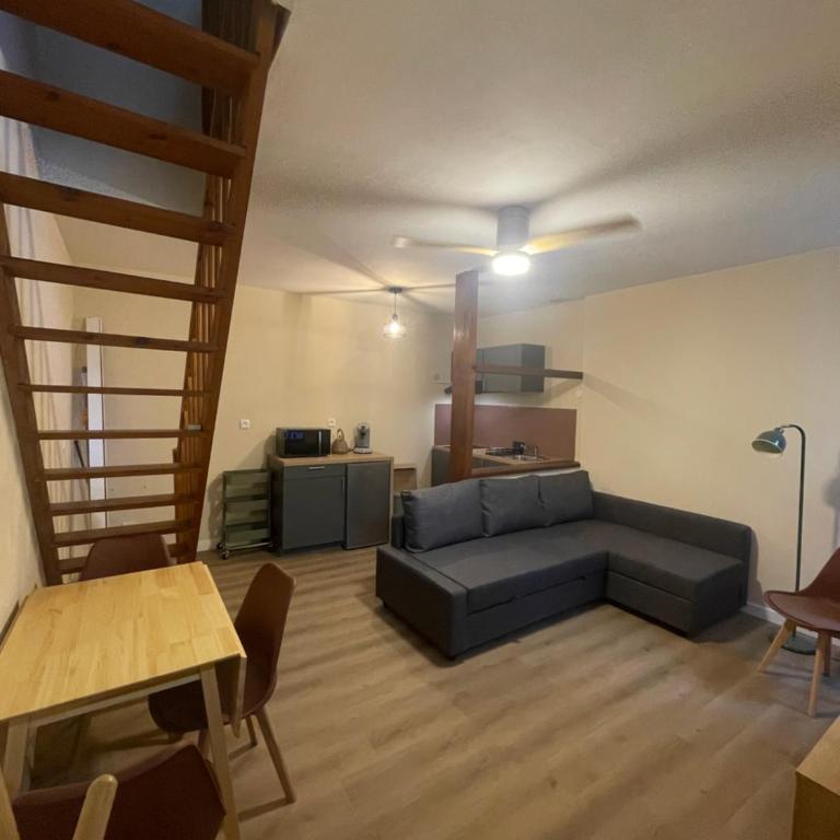 Duplex Poitiers Hôtel de ville avec Parking privé - Apartment mit 1 Schlafzimmer - 6