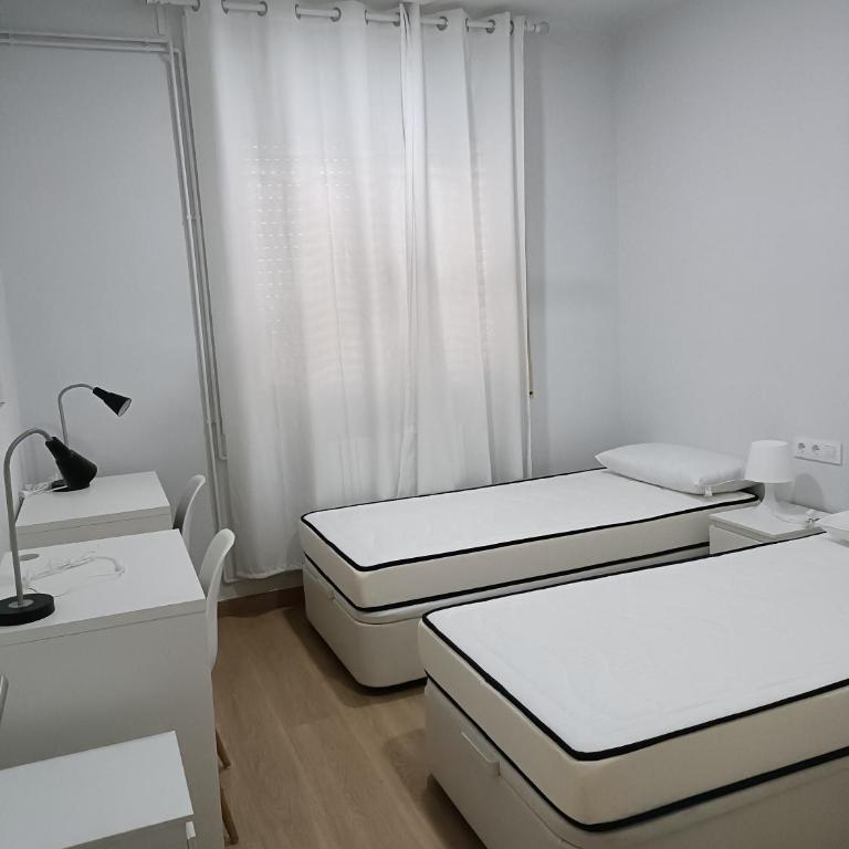 Sant Jordi Pisos - Dos de Maig - Apartamento con 4 dormitorios - 1
