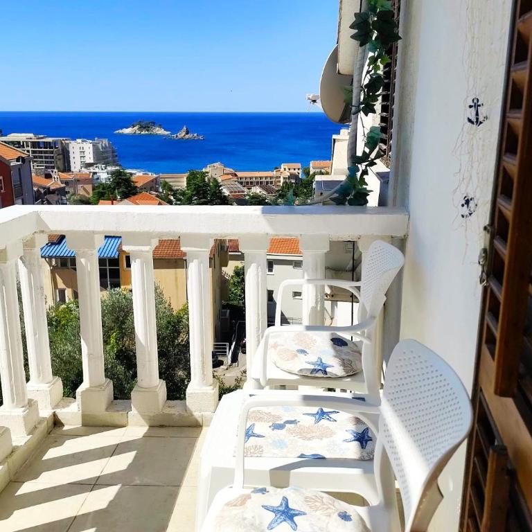 Vista Sea Apartment - Epic Sea View, Cozy Private Stay - Two-Bedroom Apartment with Balcony and Sea View - 24
