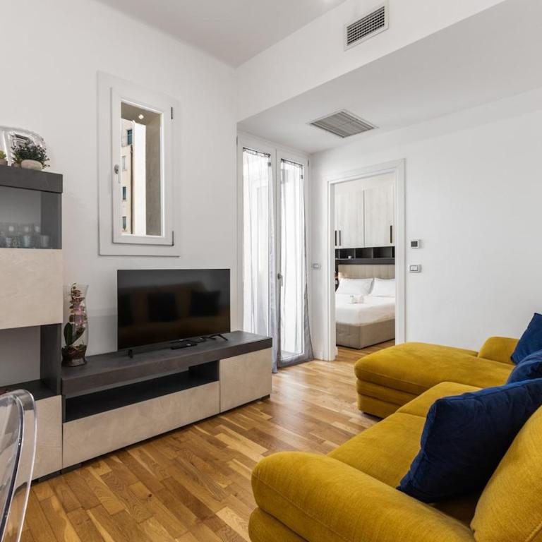 Elegante Apt, AC, 10 min to Duomo, M1 Turro - One-Bedroom Apartment - 11