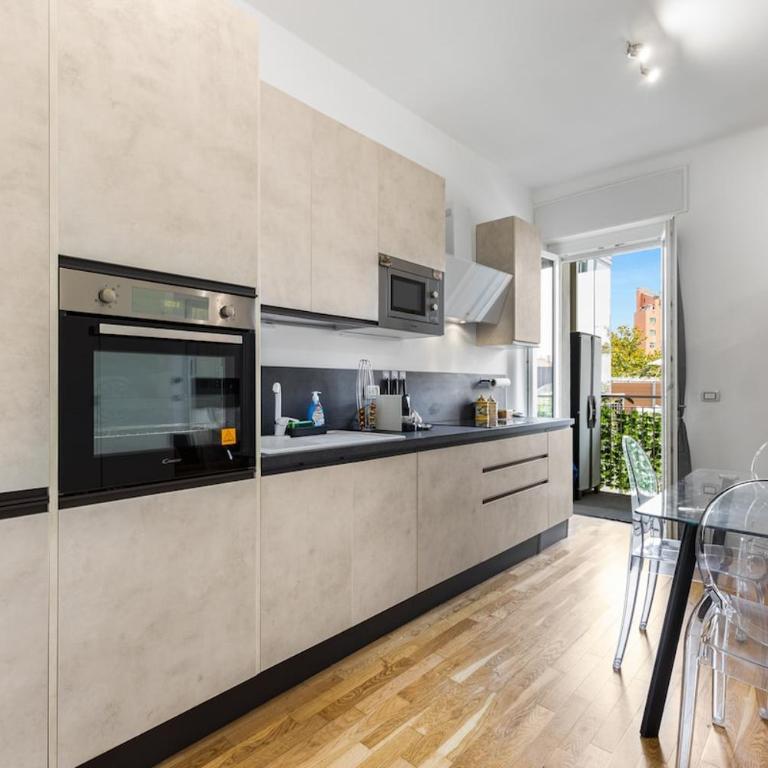 Elegante Apt, AC, 10 min to Duomo, M1 Turro - One-Bedroom Apartment - 13
