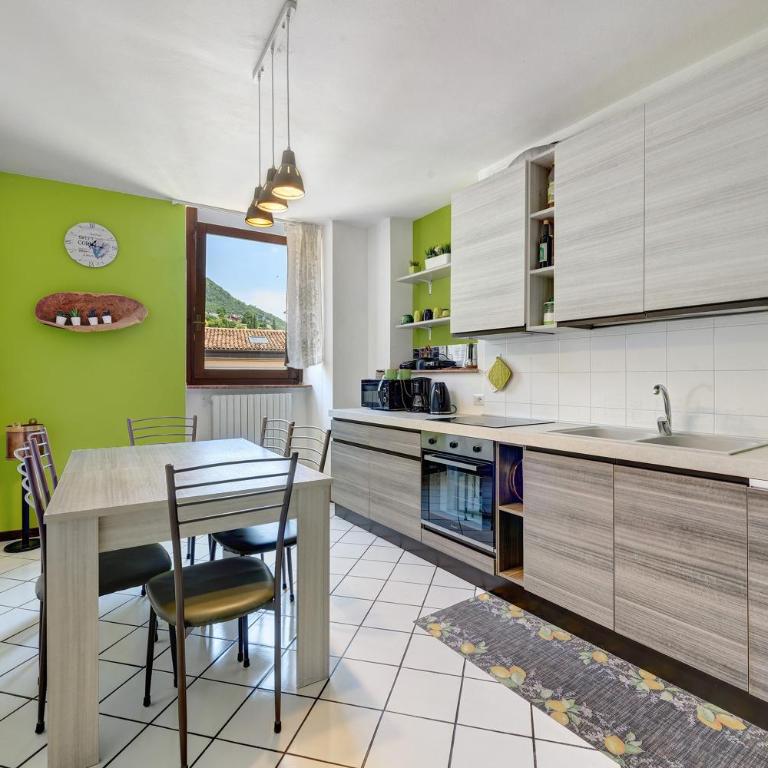 Casa Regina Salò - Appartamento con 3 Camere da Letto e Vista Lago - 9