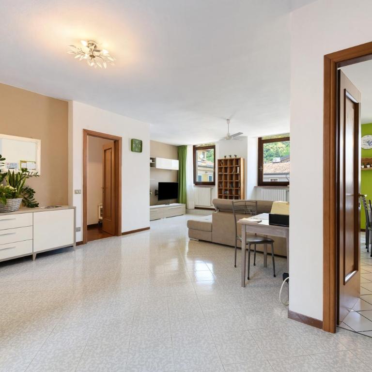 Casa Regina Salò - Appartamento con 3 Camere da Letto e Vista Lago - 8