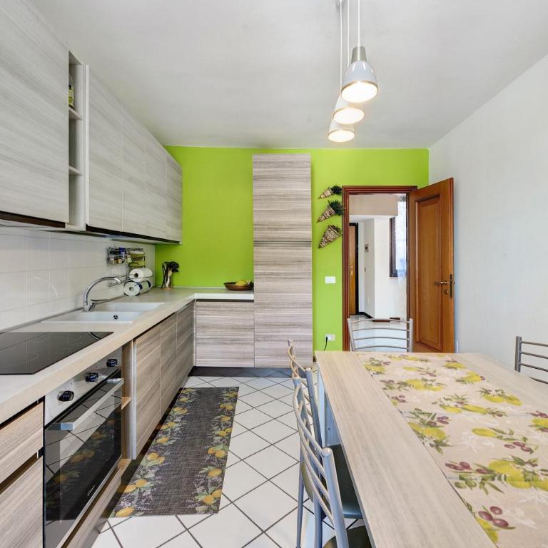 Casa Regina Salò - Appartamento con 3 Camere da Letto e Vista Lago - 12