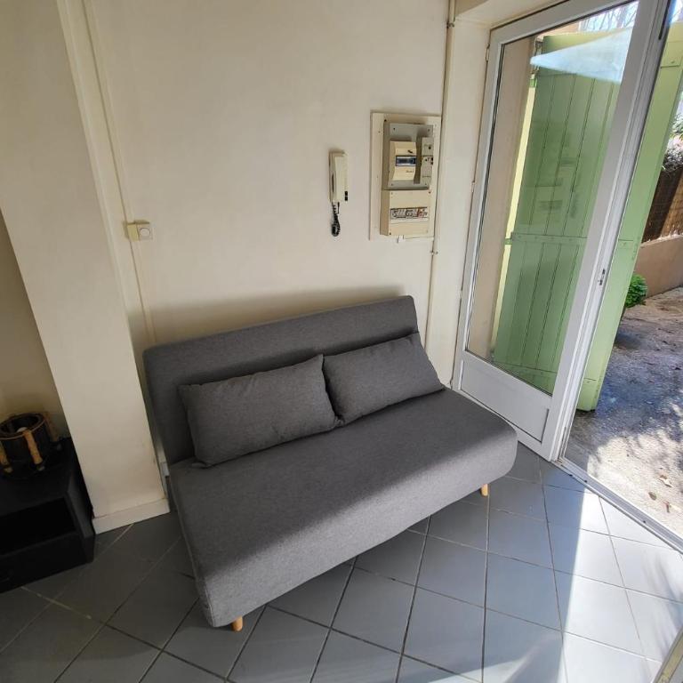 STUDIO of 24m with small patio - Studio - 2