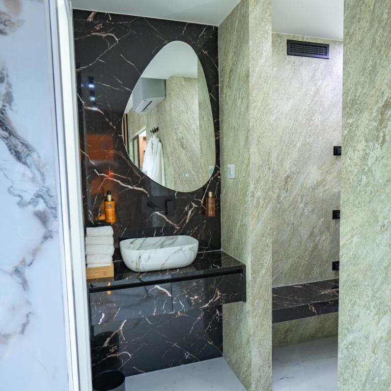 ChilLux Wellness Residence - One-Bedroom Apartment - 9