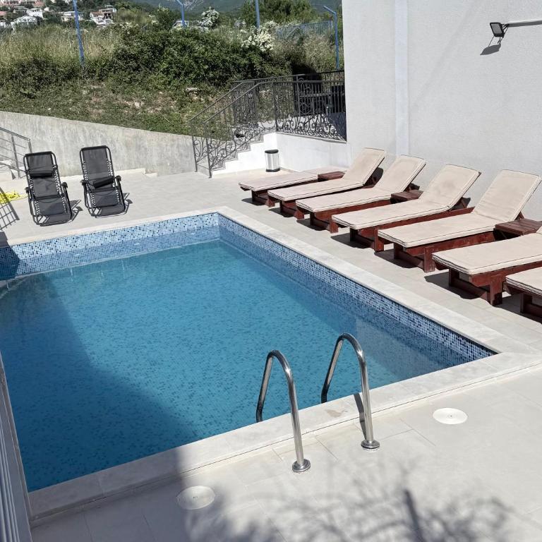 Montenegrinbeautystar - One-Bedroom Apartment with Sea View - 1
