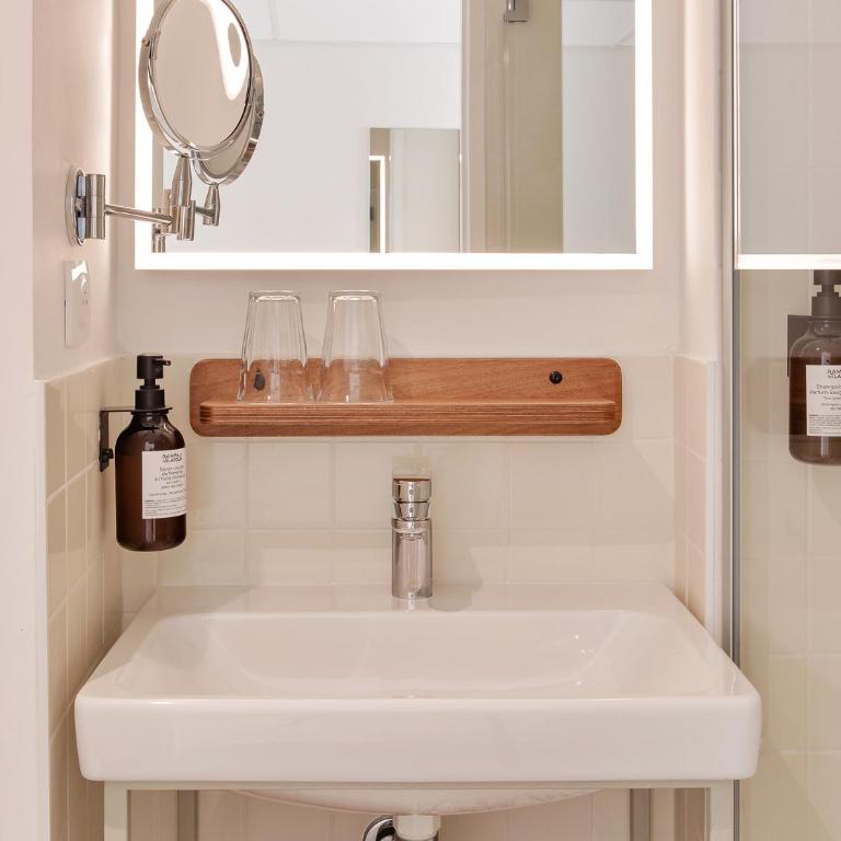 Alfred Hotels Paris Lecourbe- Hôtel Rénové - Habitación Individual Estándar - 2