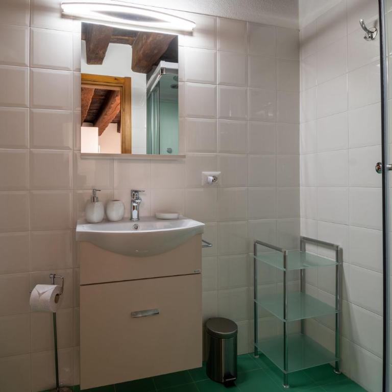 Sotto la torre Apartment - One-Bedroom Apartment - 11