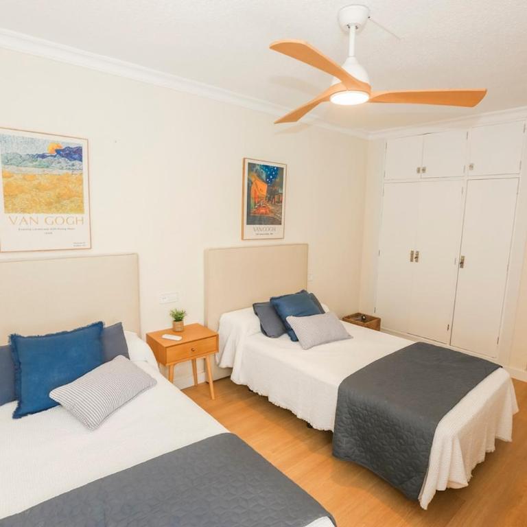 Beachfront Bliss, Terrace & Stunning Sea Views - Appartement 2 Chambres - 17