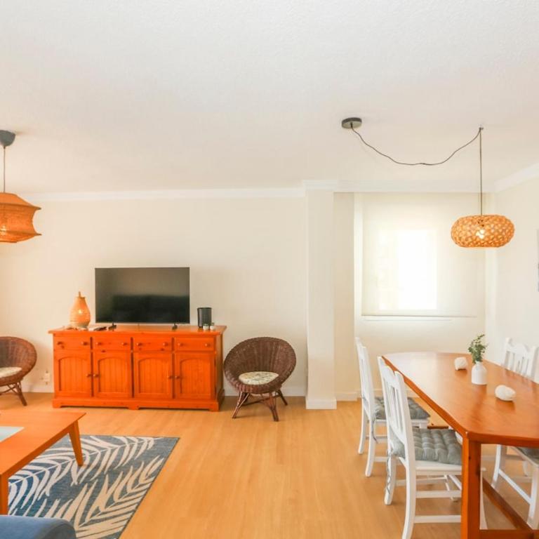 Beachfront Bliss, Terrace & Stunning Sea Views - Appartement 2 Chambres - 24