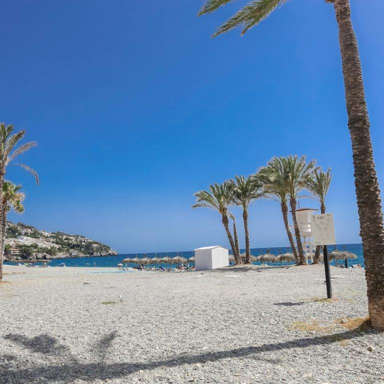 Beachfront Bliss, Terrace & Stunning Sea Views - Appartement 2 Chambres - 25