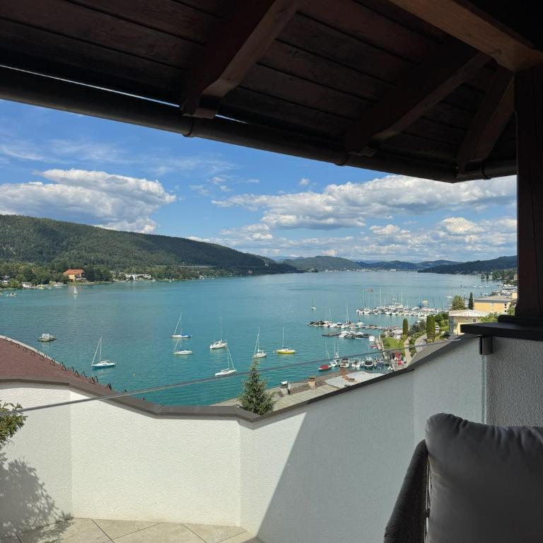 Überdrüber Velden - Apartment mit 2 Schlafzimmern mit Balkon und Terrasse - 3