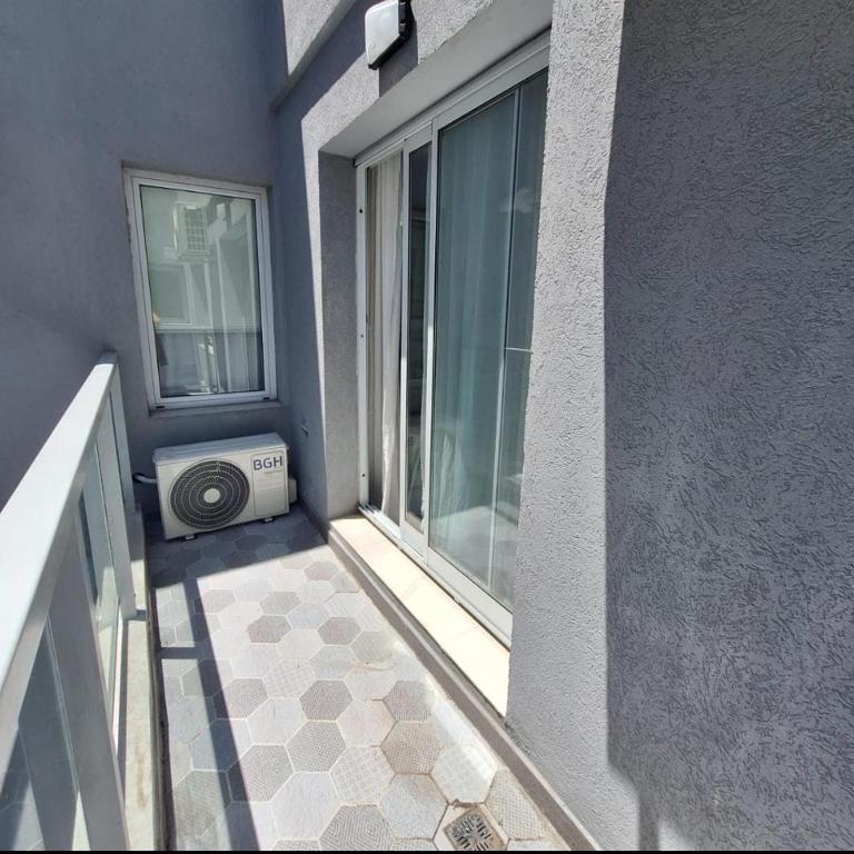 Depto Nuevo en el Centro, Cochera, Pile, Aire Ac - One-Bedroom Apartment - 8