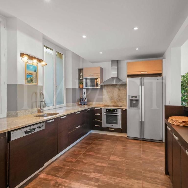 REF 1994 - Cannes Croisette - 5 mins to the Palais - Appartement - 6