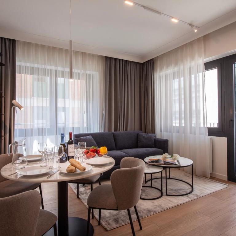 Boutique Suites - One-Bedroom Apartment - 11