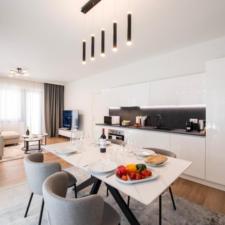 Boutique Suites - One-Bedroom Apartment - 20