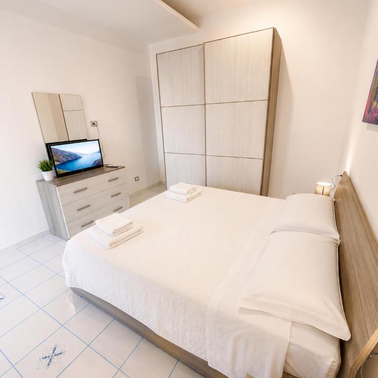 Casa Echia - Two-Bedroom Apartment - 13