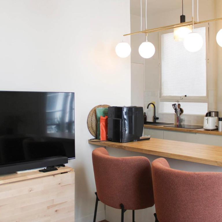 Bright 35m apartment near Bastille - Apartment - 2