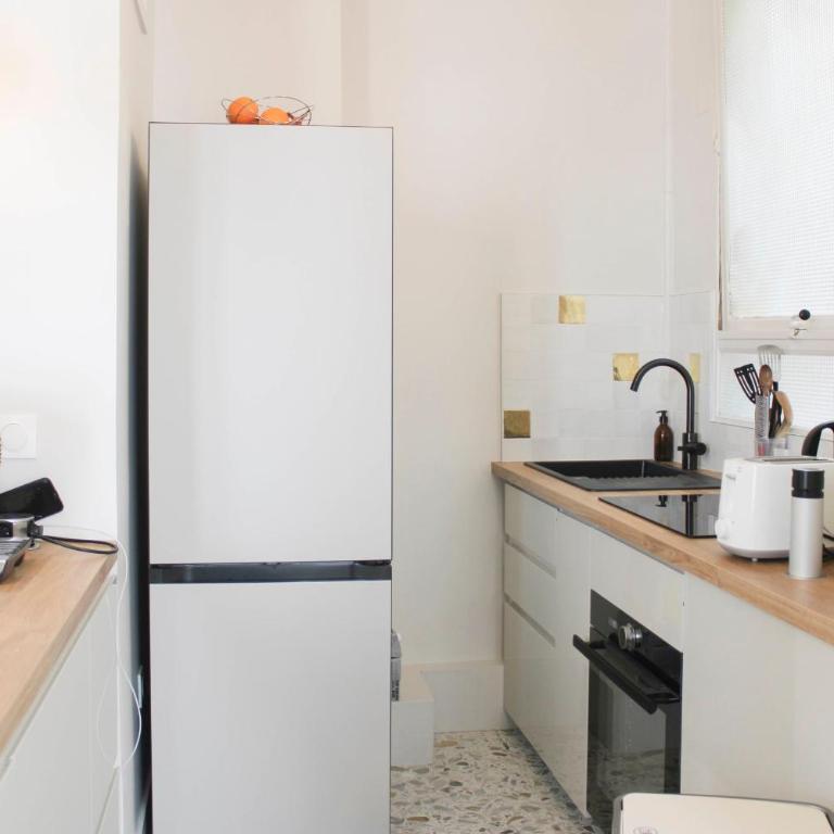 Bright 35m apartment near Bastille - Apartment - 3