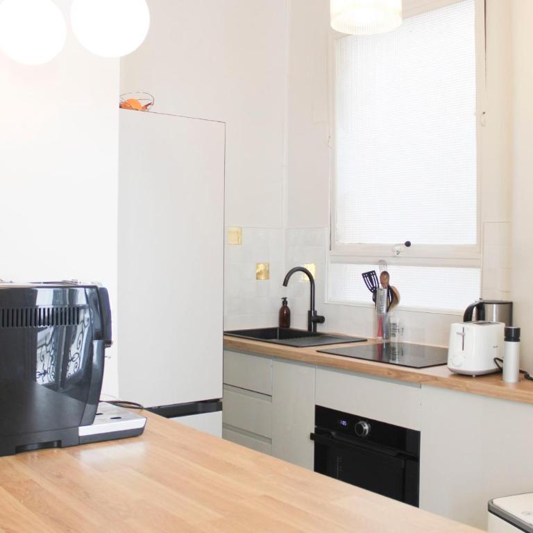 Bright 35m apartment near Bastille - Apartment - 9
