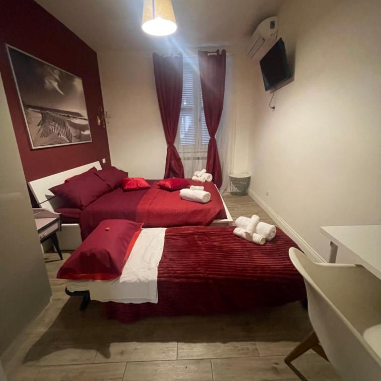 Domus Alysar - Camera Matrimoniale con Bagno Privato Esterno - 4