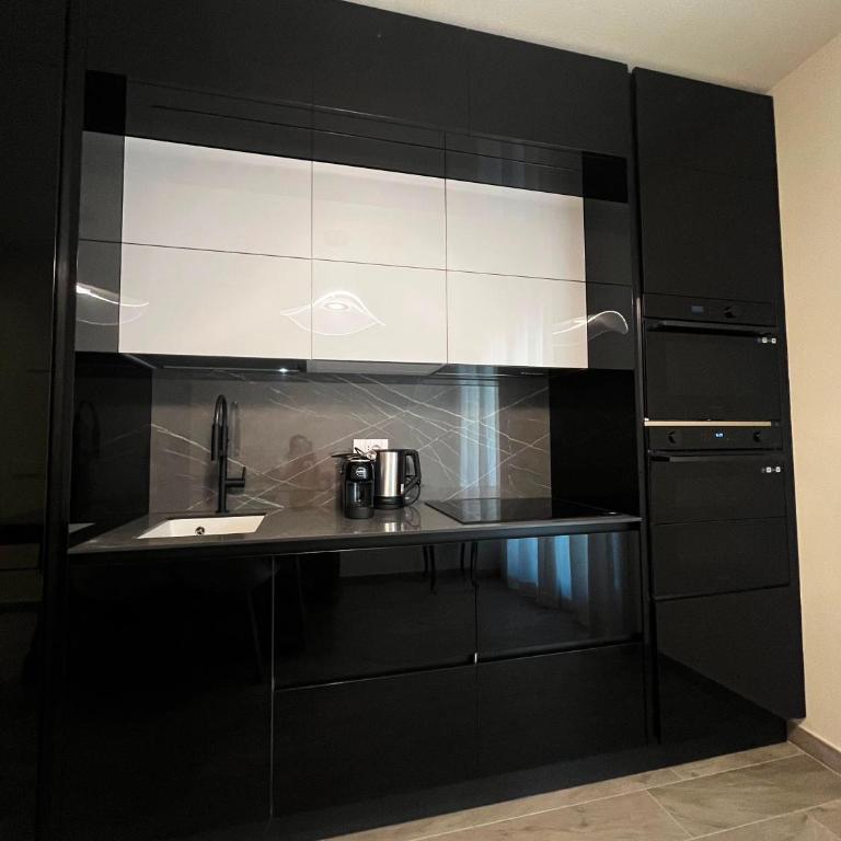 Lampone & Mirtillo Suites - Appartamento con 1 Camera da Letto, Balcone e Vista Montagna - 5