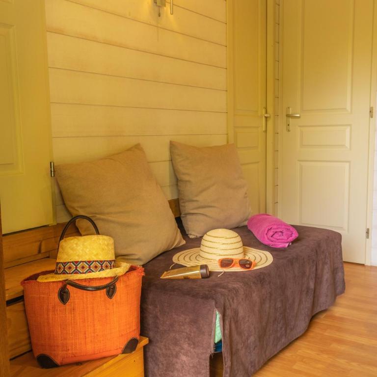Camping Domaine de la Ville Huchet - Chalet 2 Chambres - 3
