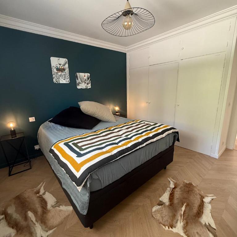 Premium Apartment with Private Jacuzzi - Three-Bedroom Apartment - 3