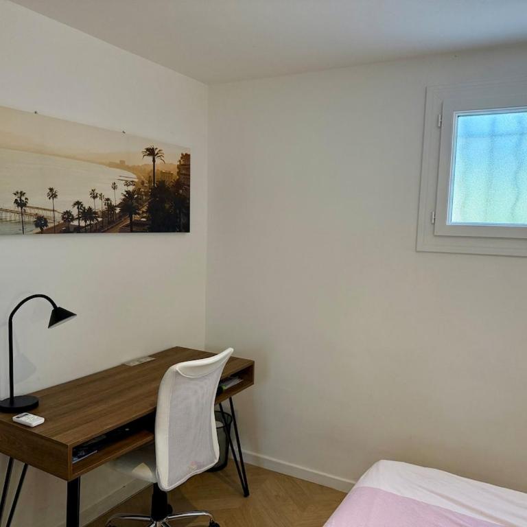 Premium Apartment with Private Jacuzzi - Three-Bedroom Apartment - 4