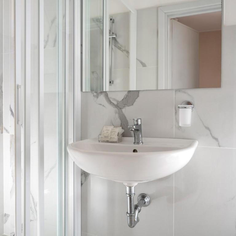 Hotel Falco - Double or Twin Room - 3