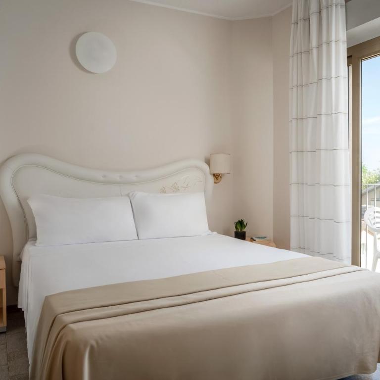Hotel Falco - Double or Twin Room - 8
