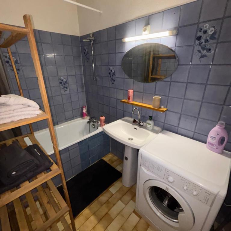 Cosy home lyon1 - One-Bedroom Apartment - 10