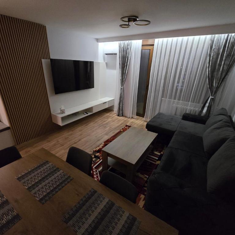 Urban Dvor - Apt 2 - Apartman sa 2 Spavaće Sobe - 6