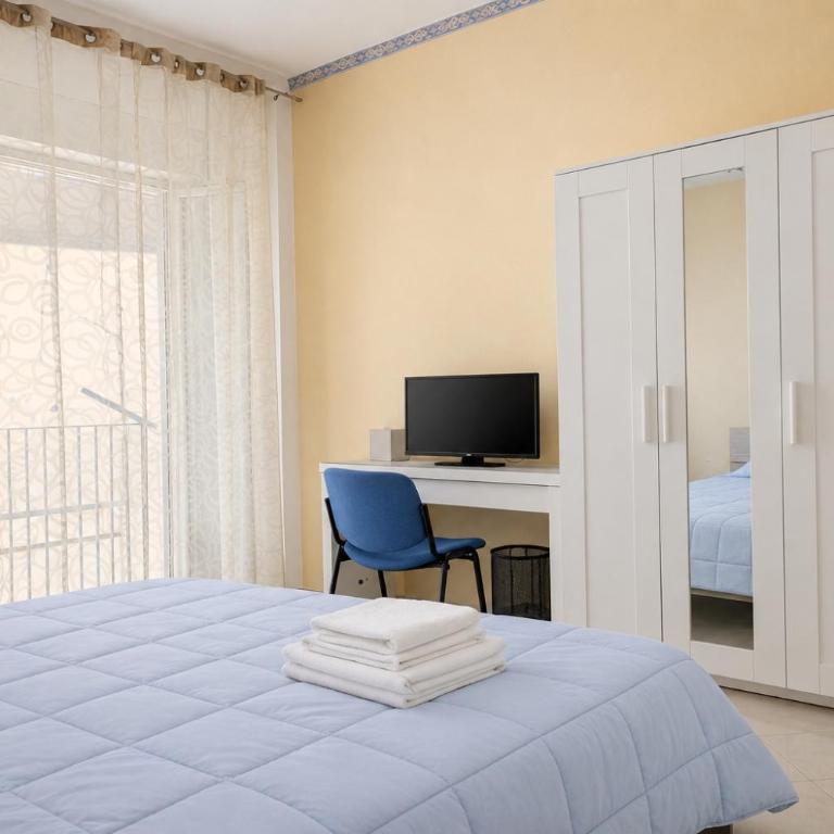 Il balcone su Gisira Apartment - casa a Catania - Two-Bedroom Apartment - 2