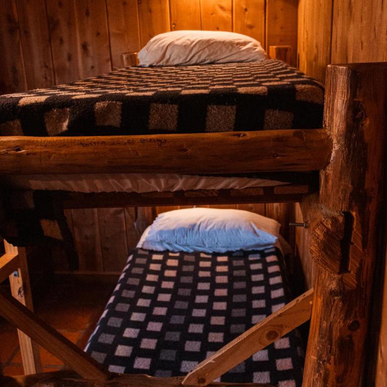 Periko´s Youth Hostel - Cama en habitación compartida mixta de 4 camas - 7