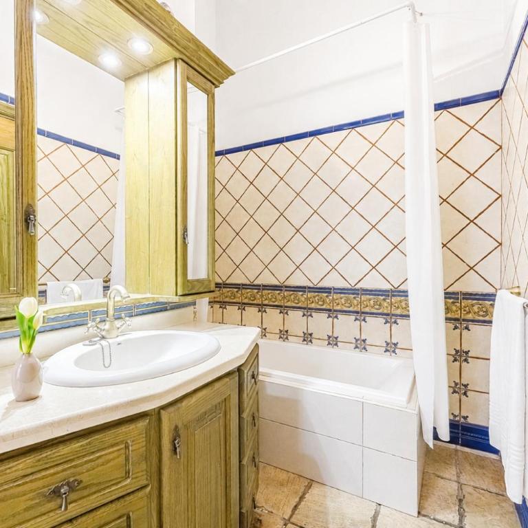 CERCADO DEL MEDIO, CHALET con PISCINA PRIVADA - Villa avec Piscine Privée - 17