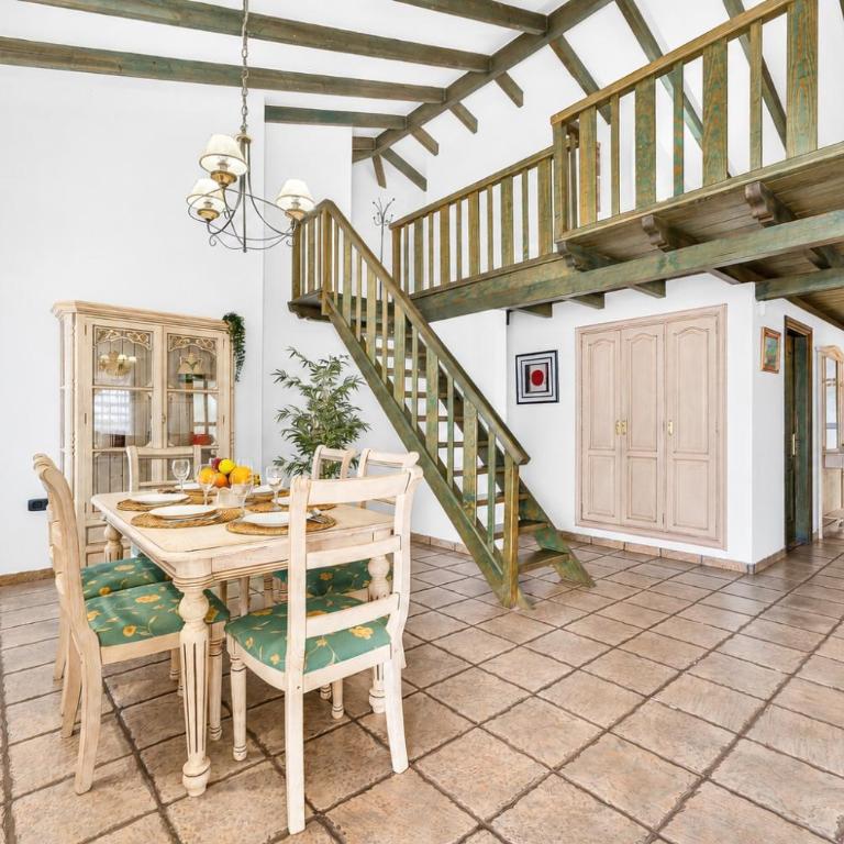 CERCADO DEL MEDIO, CHALET con PISCINA PRIVADA - Villa avec Piscine Privée - 10