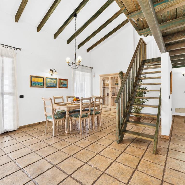 CERCADO DEL MEDIO, CHALET con PISCINA PRIVADA - Villa avec Piscine Privée - 11