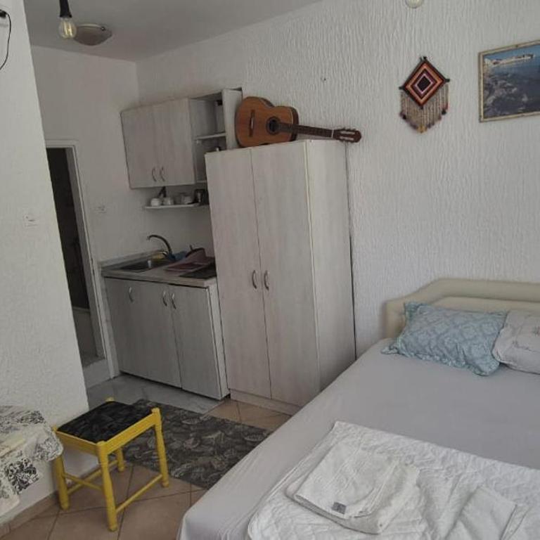 Edessa Apartment - Studio - 6