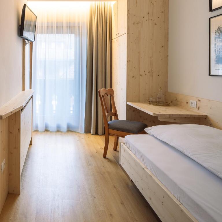 Hotel Hello - Camera Singola con Balcone - 9