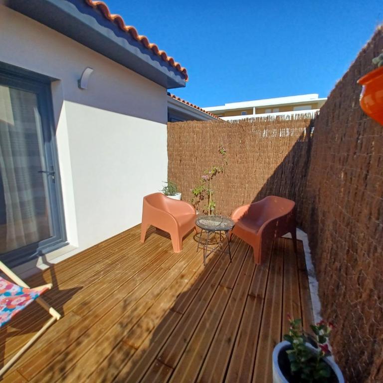 MAISON NEUVE AVEC TERRASSE à 5 MINUTES DES PLAGES - Haus mit 3 Schlafzimmern - 5