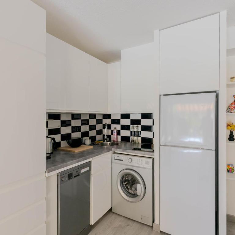 2 Pièces, plage à 5 min à pied, piscine parking - Appartement 1 Chambre avec Terrasse - 6