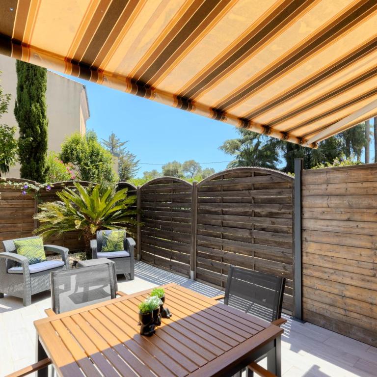 2 Pièces, plage à 5 min à pied, piscine parking - Appartement 1 Chambre avec Terrasse - 11