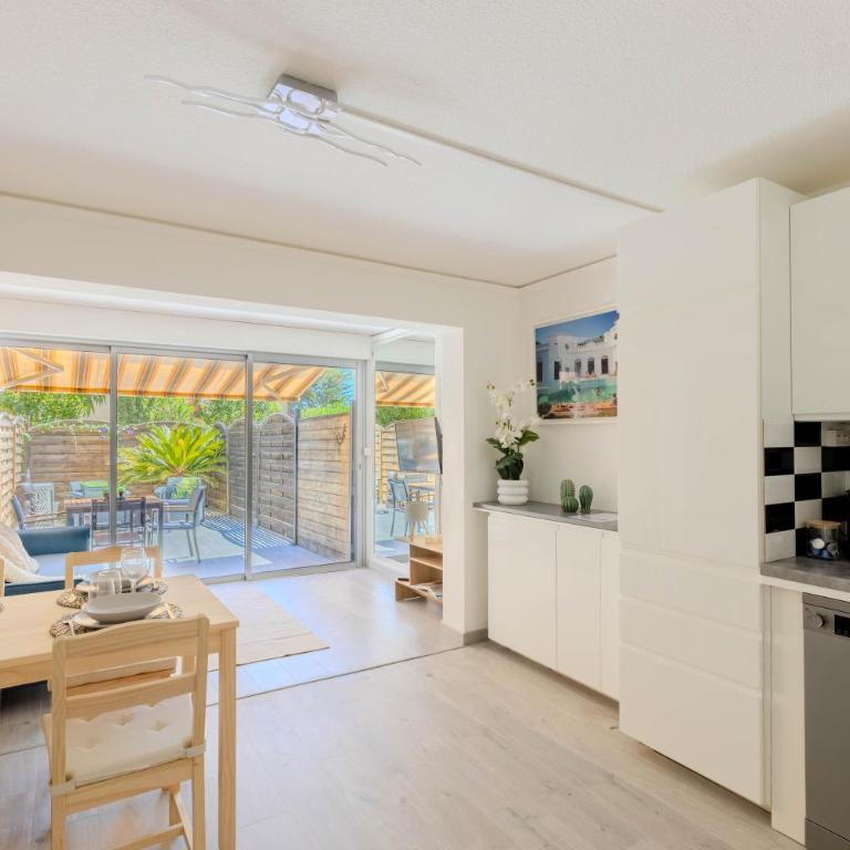 2 Pièces, plage à 5 min à pied, piscine parking - Appartement 1 Chambre avec Terrasse - 14