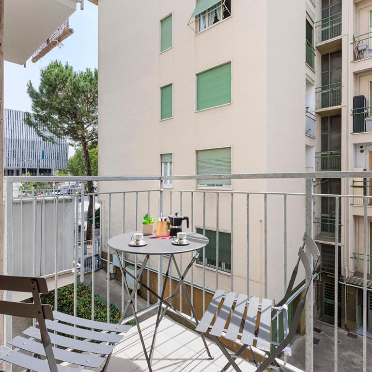 Arena Living BGY Apartment - Apartment - 30